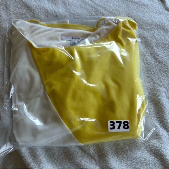 Chic Color Block Midi Dress in Yellow and White - Picture 11 of 11